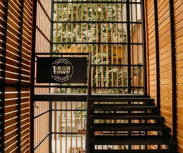 Town アパート ソンボル